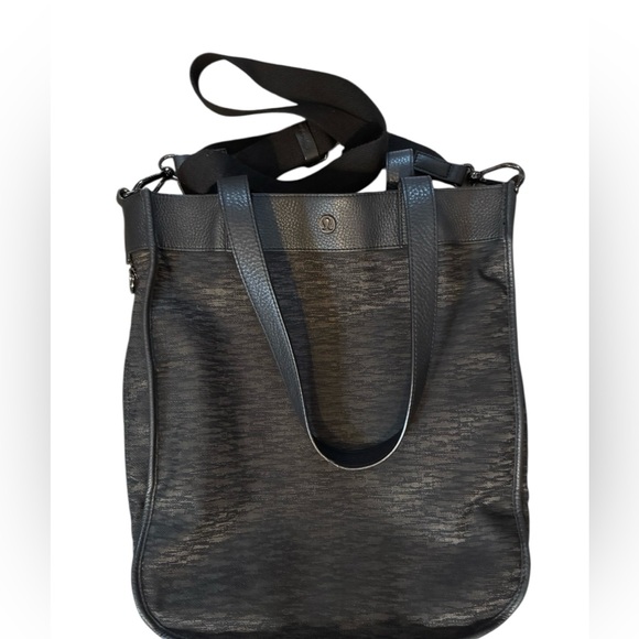 Lululemon Now and Always Tote *15L black pattern - Picture 2 of 11
